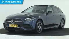 Blauw, metallic lak Gebruikt 2023 Mercedes C300 AMG Stationwagen | € 48.950 (Eerlijke prijs)
