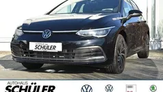Gebruikt 2023 VW Golf VIII Style Sedan | € 28.482 (Eerlijke prijs)
