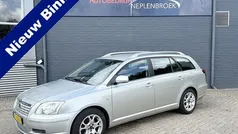 Grijs Gebruikt 2005 Toyota Avensis Terra Stationwagen | € 3.950 (Eerlijke prijs)