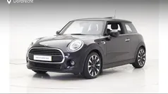 Zwart Gebruikt 2021 Mini ONE Hatchback | € 16.895 (Eerlijke prijs)