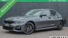 Grijs Gebruikt 2021 BMW 330 Executive Sedan | € 33.495 (Eerlijke prijs)