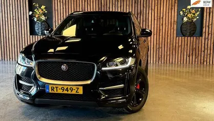 Occasion Jaguar F-Pace Portfolio 180 PK (132 kW) 2018 Zwart SUV