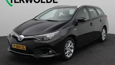 Zwart Gebruikt 2017 Toyota Auris Hybrid Business Edition Stationwagen | € 16.840 (Eerlijke prijs)