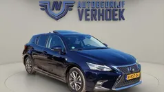 Blauw Gebruikt 2020 Lexus CT200h Hatchback | € 22.900 (Eerlijke prijs)