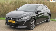 Zwart Gebruikt 2023 Peugeot 208 Allure Hatchback | € 16.450 (Goede deal)