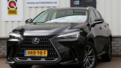 Zwart Gebruikt 2024 Lexus NX350h SUV | € 56.900 (Eerlijke prijs)
