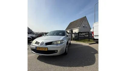 Grijs Occasion 2006 Renault Mégane II Hatchback | € 1.395 (Eerlijke prijs)