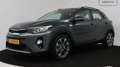 Grijs metallic Gebruikt 2020 Kia Stonic 2 SUV | € 19.895 (Eerlijke prijs)