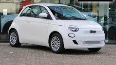 Gebruikt 2025 Fiat 500e Red Hatchback | € 23.142 (Goede deal)