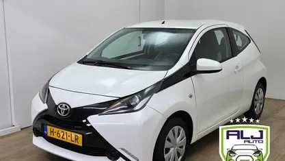 Occasion 2015 Toyota Aygo X-play Hatchback | € 7.999 (Goede deal)
