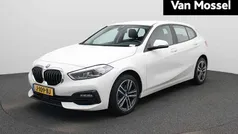Wit Gebruikt 2020 BMW 118 Executive Hatchback | € 20.945 (Eerlijke prijs)