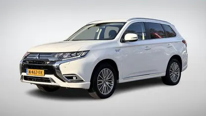Occasion Mitsubishi Outlander P-HEV Intense 68 PK (50 kW) 2021 Wit SUV