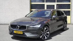 Grijs Gebruikt 2020 Volvo V60 Momentum Stationwagen | € 24.750 (Goede deal)
