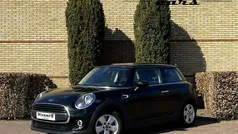 Zwart Gebruikt 2020 Mini ONE Hatchback | € 11.995 (Eerlijke prijs)