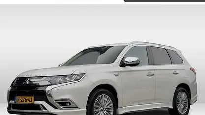 Wit Gebruikt 2021 Mitsubishi Outlander Intense+ SUV | € 22.900 (Goede deal)