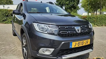Occasion Dacia Sandero Stepway 101 PK (74 kW) 2020 Grijs Hatchback