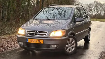 Gebruikt 2005 Opel Zafira MPV | € 1.750 (Eerlijke prijs)
