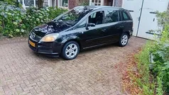 Gebruikt 2006 Opel Zafira Executive MPV | € 2.295 (Eerlijke prijs)
