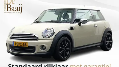 Wit Occasion 2013 Mini Cooper Hatchback | € 9.950 (Eerlijke prijs)