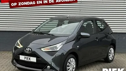 Gebruikt 2019 Toyota Aygo X-play Hatchback | € 11.999 (Goede deal)