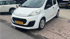 Wit Gebruikt 2013 Peugeot 107 Access Hatchback | € 3.750 (Eerlijke prijs)