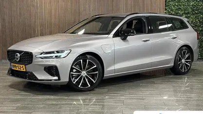 Occasion 2025 Volvo V60 Plus Stationwagen | € 44.895 (Eerlijke prijs)