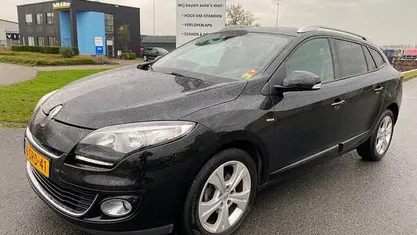 Zwart Gebruikt 2013 Renault Mégane GrandTour Bose Edition Stationwagen | € 3.249 (Super prijs)