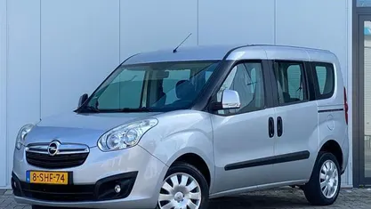 Grijs Gebruikt 2013 Opel Combo Cosmo MPV | € 8.900 (Eerlijke prijs)