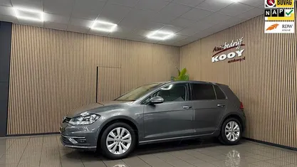 Grijs Occasion 2018 VW Golf VII Hatchback | € 12.770 (Eerlijke prijs)