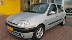 Gebruikt 2001 Renault Clio II Hatchback | € 3.950