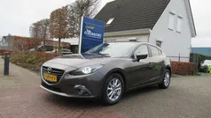 Bruin Gebruikt 2016 Mazda 3 Hatchback | € 14.750 (Eerlijke prijs)