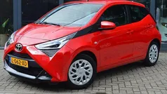 Rood Gebruikt 2021 Toyota Aygo X-play Hatchback | € 11.950 (Eerlijke prijs)