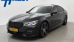 Grijs Gebruikt 2017 BMW 750 M Sport Sedan | € 39.950 (Eerlijke prijs)