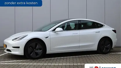 Wit Gebruikt 2019 Tesla Model 3 Standard Range Sedan | € 20.995 (Eerlijke prijs)
