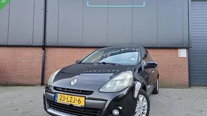 Occasion Renault Clio II Collection 75 PK (55 kW) 2010 Hatchback