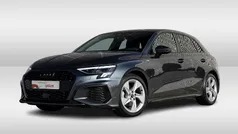 Grijs Gebruikt 2024 Audi A3 Sportback Hatchback | € 34.450 (Eerlijke prijs)