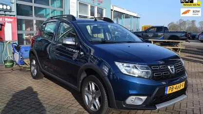 Occasion 2017 Dacia Sandero Lauréate Hatchback | € 10.425 (Eerlijke prijs)