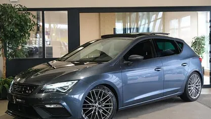 Occasion Seat Leon FR 150 PK (110 kW) 2019 Grijs Hatchback