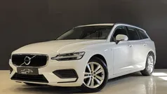 Wit Gebruikt 2022 Volvo V60 Momentum Stationwagen | € 18.800 (Super prijs)
