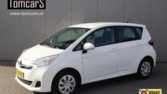Wit Gebruikt 2011 Toyota Verso-S MPV | € 7.950 (Eerlijke prijs)