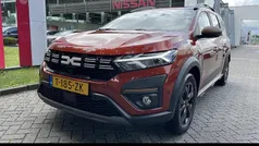 Bruin Gebruikt 2023 Dacia Jogger Extreme MPV | € 25.140 (Eerlijke prijs)