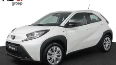Gebruikt 2025 Toyota Aygo Play Hatchback | € 21.250 (Eerlijke prijs)