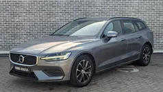 Grijs Gebruikt 2021 Volvo V60 Momentum Stationwagen | € 24.694 (Eerlijke prijs)