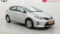 Grijs Gebruikt 2013 Toyota Auris Hybrid Hatchback | € 10.499 (Eerlijke prijs)