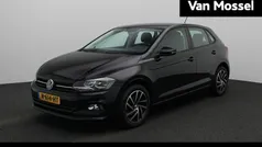 Zwart, metallic lak Gebruikt 2021 VW Polo Comfortline Hatchback | € 19.900 (Eerlijke prijs)