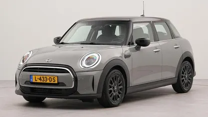 Gebruikt 2021 Mini Cooper Classic Hatchback | € 22.850 (Eerlijke prijs)