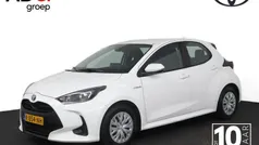 Wit Gebruikt 2021 Toyota Yaris Hybrid Active Hatchback | € 19.950 (Eerlijke prijs)