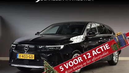 Zwart Gebruikt 2023 Opel Astra Stationwagen | € 22.395 (Eerlijke prijs)