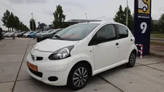 Gebruikt 2011 Toyota Aygo Hatchback | € 2.449 (Eerlijke prijs)