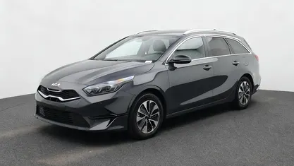 Occasion 2025 Kia Ceed Hatchback | € 30.740 (Eerlijke prijs)